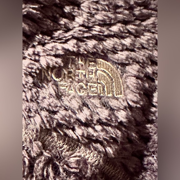 North Face Purple Fur Zip Up Jacket - Picture 3 of 5